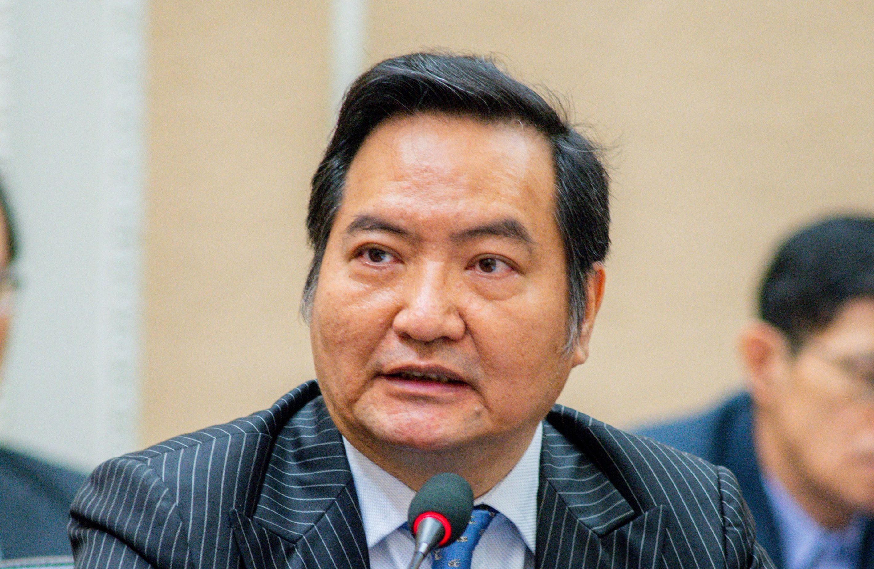 行政院發言人羅秉成指出，未來中、長期台鐵改革有3個階段。(行政院提供)