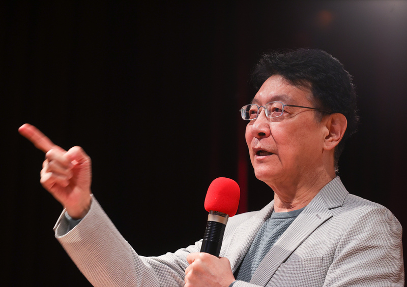 中廣董事長趙少康（圖）23日上午舉行記者會，回應國民黨主席江啟臣將與台北市長柯文哲同台以及藍白合作等議題。 (圖：中央社)