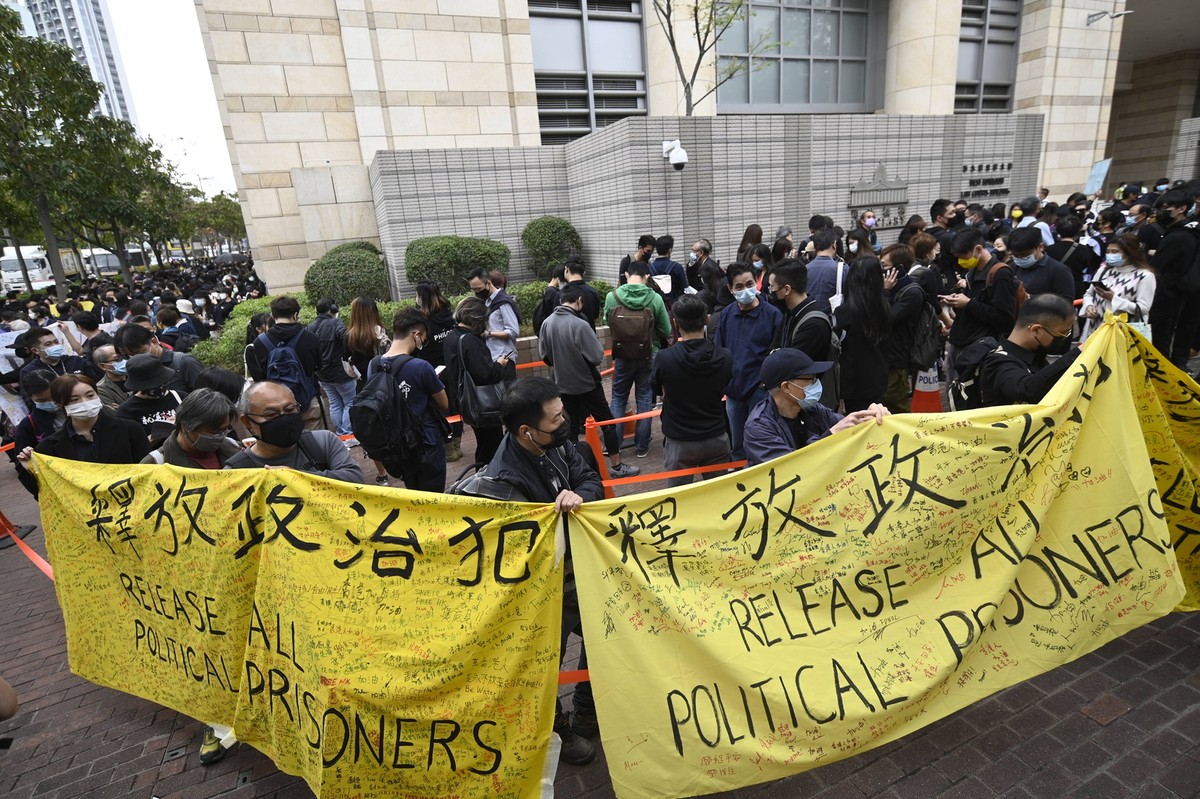 圖為今年3月香港民眾於西九龍法院外聲援遭捕的泛民派人士。(圖：資料照片/立場新聞提供)