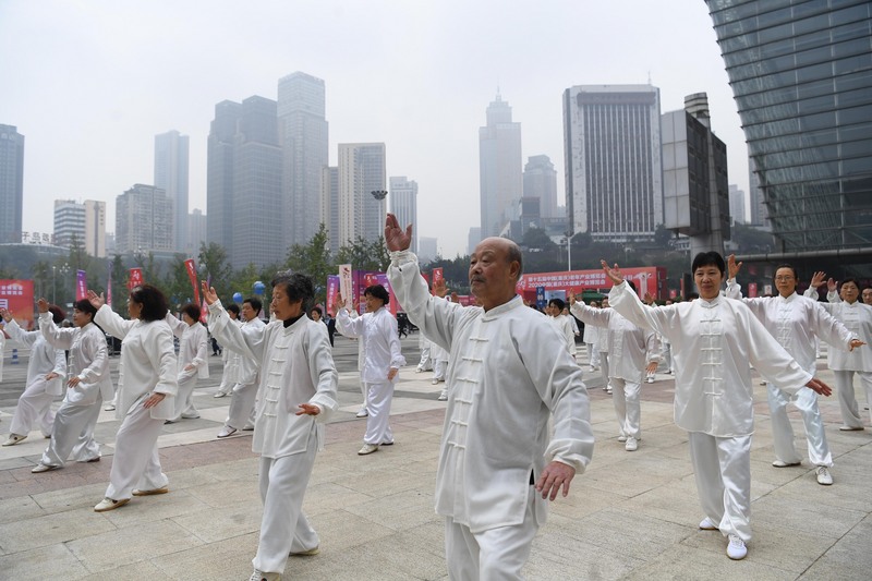 中國將自明年起逐步延後法定退休年齡，較現行制度延遲3至5歲。 (圖：中央社檔案照)