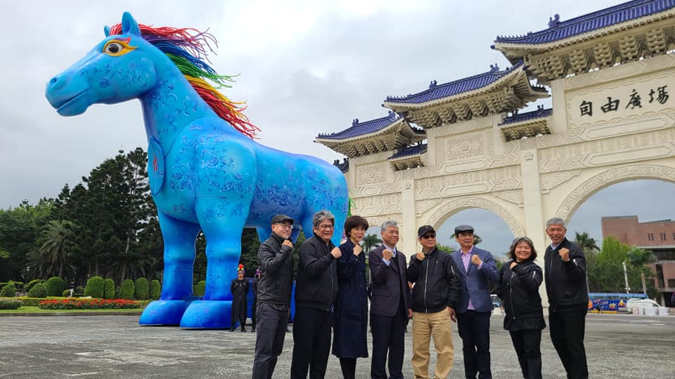 紙風車劇團與客委會合作推出全新客家親子劇「雨馬」，將於12日、13日晚間於兩廳院藝文廣場首演。(江昭倫攝)