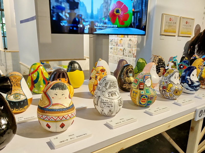日本311地震10週年，台日合辦特展，希望讓參觀者感受日本東北人民的不倒翁精神 (央廣記者王照坤 攝)