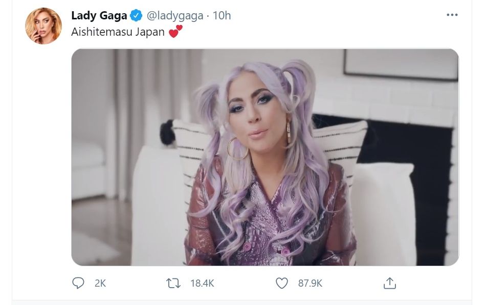 311週年溫情送暖，女神卡卡與日本災民同在。 (圖:翻拍推特)