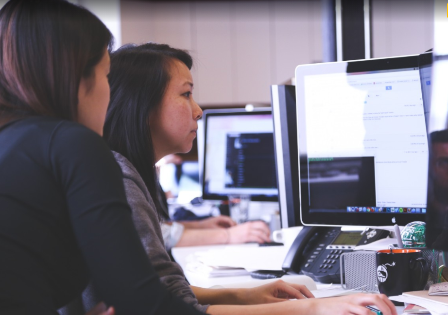 針對女性受雇者生理假是否給薪？勞動部有認定標準。(Pxhere)