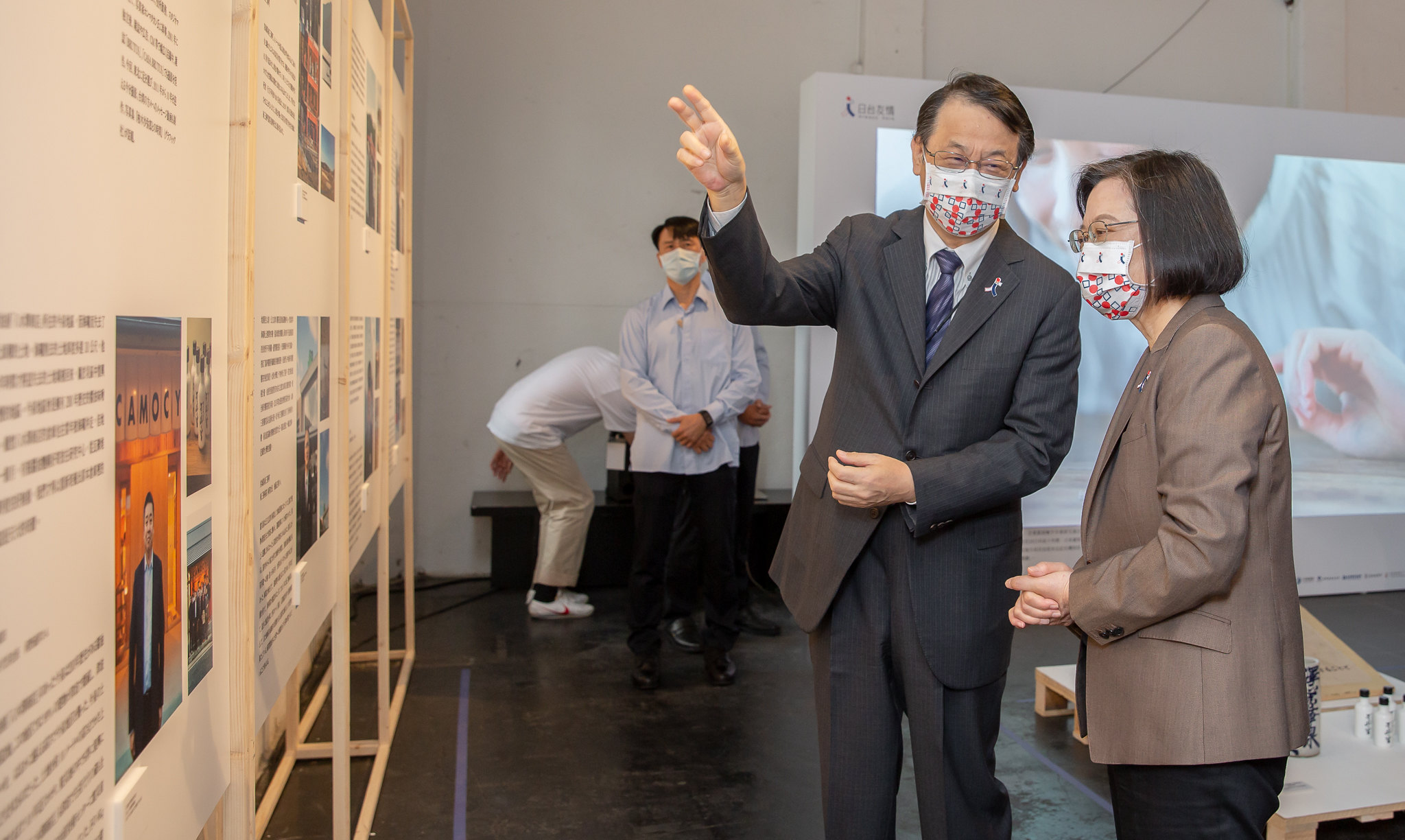 蔡英文總統18日出席「311十周年東北友情特展」。 (圖:總統府)