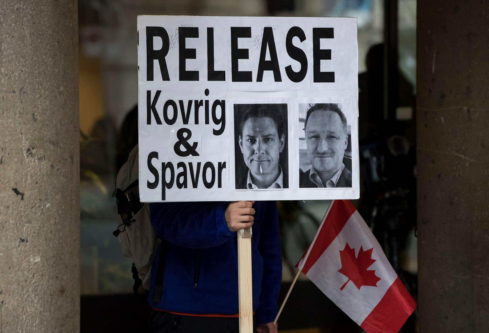 加拿大前中國外交官康明凱(Michael Kovrig)(左)與商人史佩弗(Michael Spavor)被北京當局逮捕。(美聯社/達志影像)