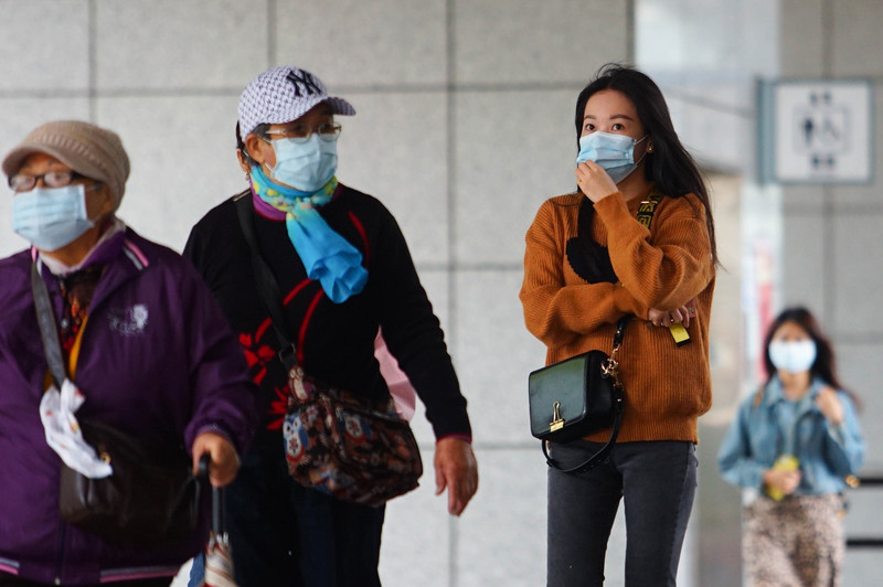 氣象局21日表示，大陸冷氣團自晚間起影響至23日清晨，預估中部以北夜間清晨低溫探攝氏12度。 (圖：中央社)