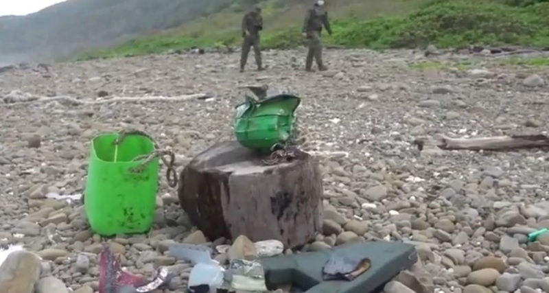 台東空軍志航基地2架F-5E戰機22日擦撞墜海，軍方出動大批兵力尋找失蹤上尉飛官潘穎諄，陸續在屏東南仁漁港岸際發現戰機碎片。(圖：中央社)