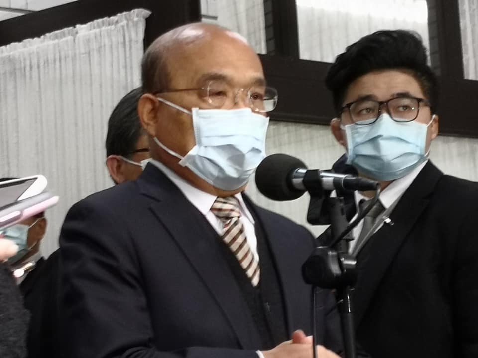 立院為F-5E戰機失事默哀，行政院長蘇貞昌盼國人給國軍支持。(劉玉秋 攝)