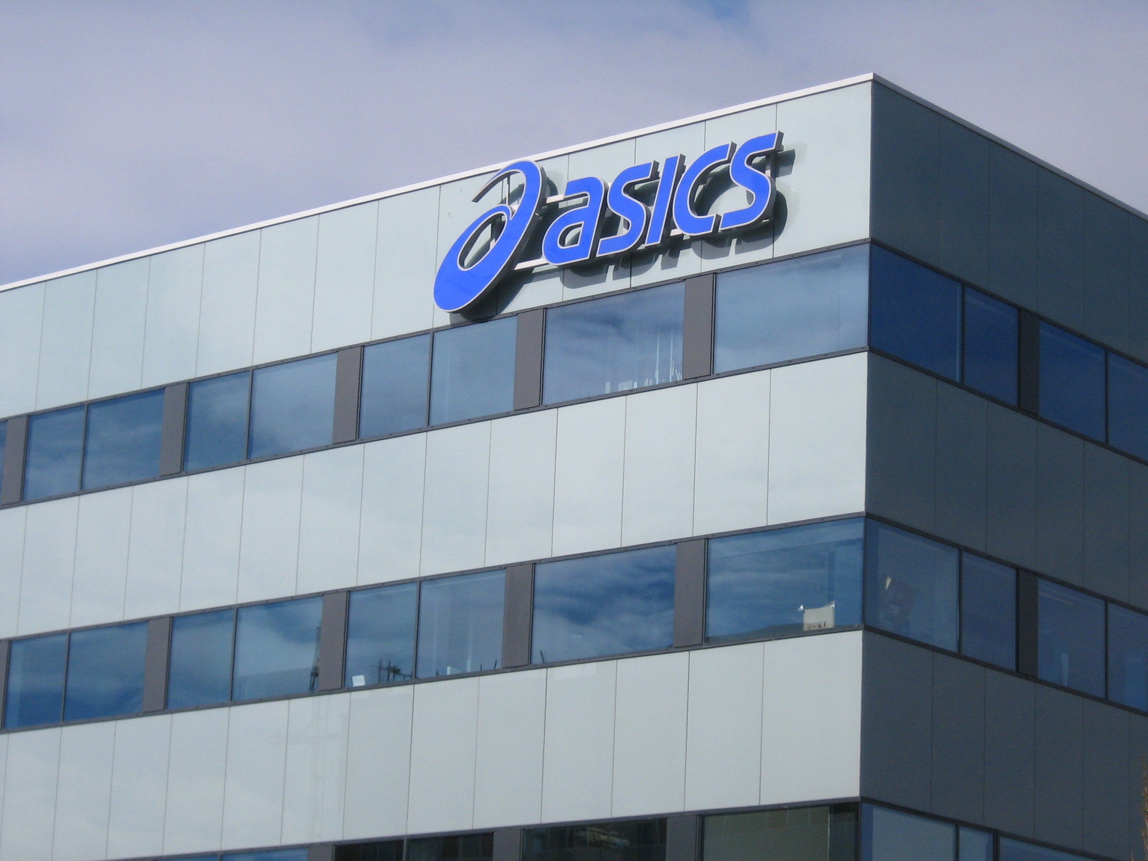 日本運動品牌亞瑟士(ASICS)。(wunderstock圖庫)