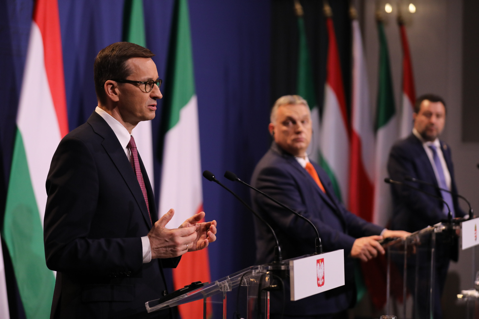 匈牙利、波蘭以及義大利三國的右翼政黨領導人4月1日開會，宣布要在歐洲議會內打造新的右翼聯盟。(圖：波蘭總理府推特)