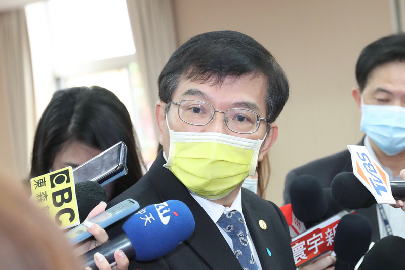 交通部次長王國材（前）。 (資料照片/CNA)