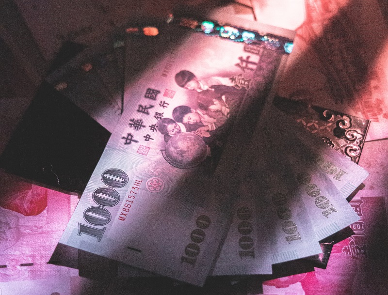 主計總處最新的年終獎金統計出爐，今年工業及服務業年終獎金平均發放月數為1.68個月，創下近4年新高。(圖：Unsplash)