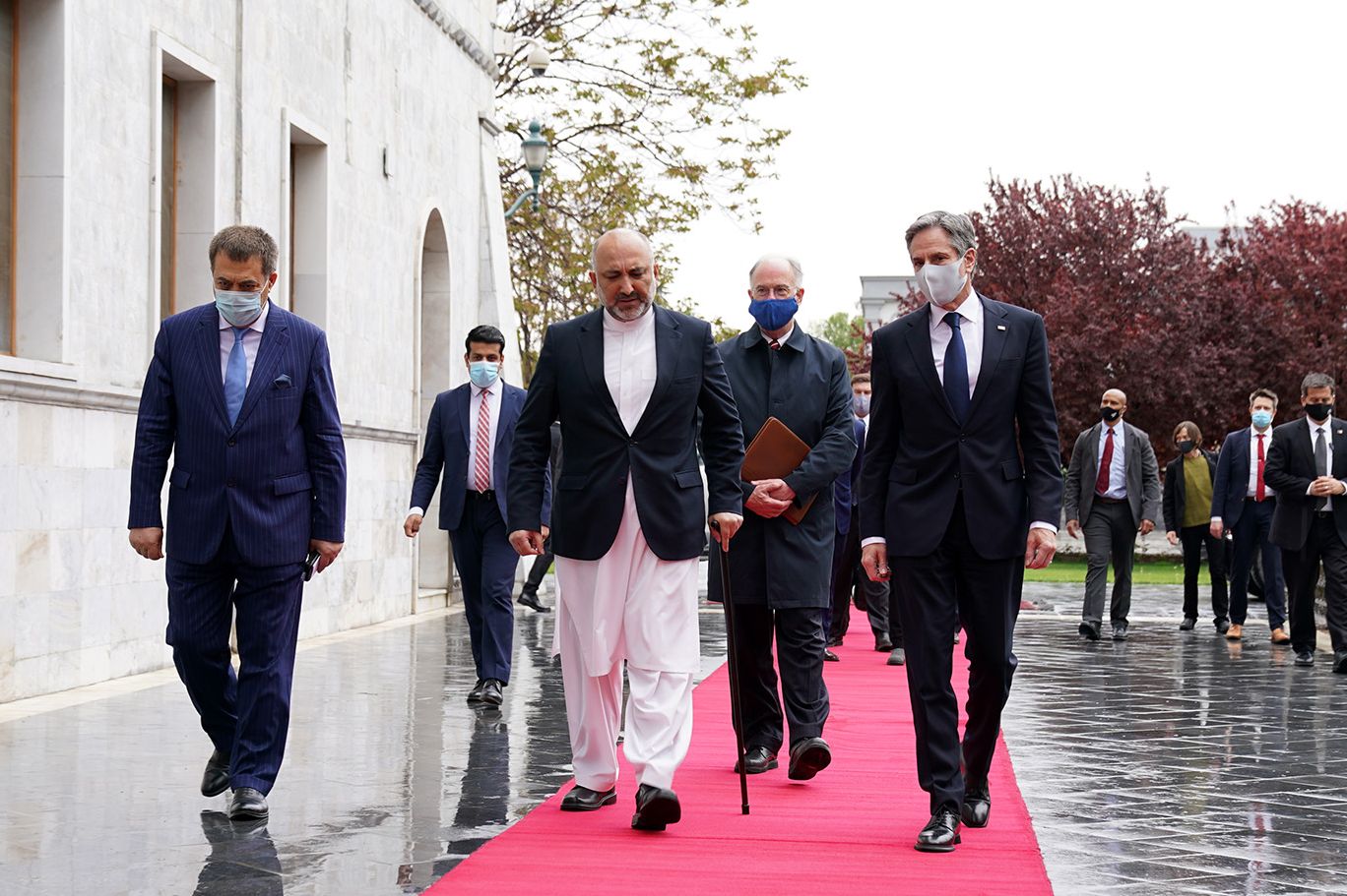 阿富汗總統甘尼(Ashraf Ghani)接見到訪的美國國務卿布林肯。 (圖:阿富汗總統府)