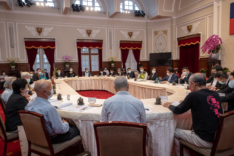 蔡英文總統接見2021全國NGOs環境會議環保團體代表。(圖：總統府Flickr)