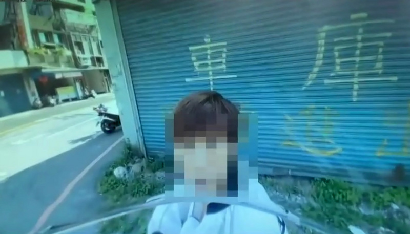 音樂老師詹慧玲22日赴桃園中壢準備教課，遇員警盤查，因拒絕回答、罵員警「很蠢」被依妨害公務罪嫌逮捕，詹女事後怒批警方濫權。警方23日表示，員警依法盤查，但在查證過程中詹女不配合並辱罵員警，經多次勸導無效後才依法移送偵辦。（翻攝照片） (圖：中央社)
