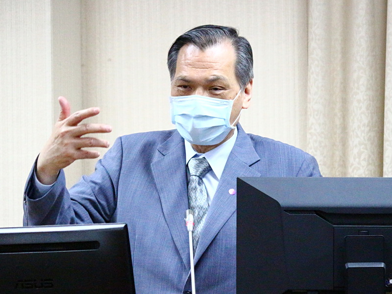 立法院外交及國防委員會26日邀請國安局等單位報告「近期東亞情勢發展暨對我影響」，圖為國安局局長陳明通 (央廣記者王照坤 攝)