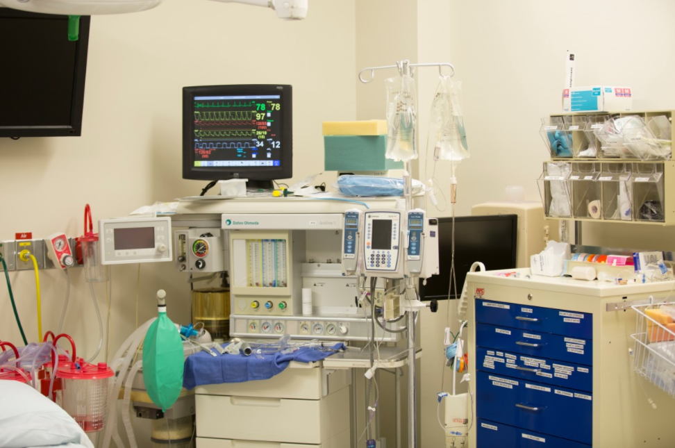 衛福部將於今年5月1日施行的「醫療器材管理法」，將把醫療器材商的規定有「維修」業者納入管理。圖為醫療器材示意圖。(Pxhere)