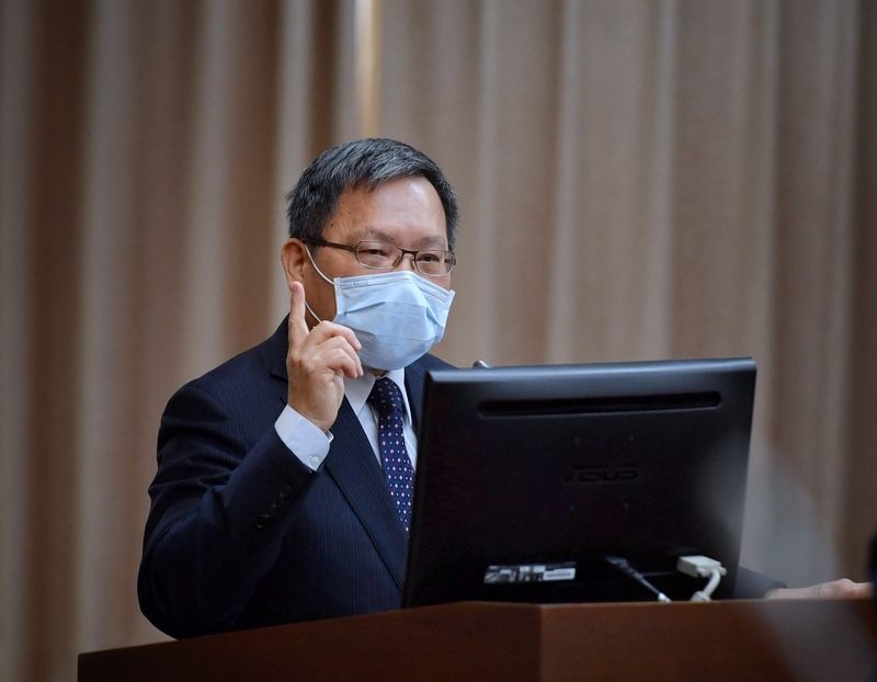 財政部長蘇建榮（圖）29日在立法院財政委員會表示，不希望股市像房市一樣變投機。 (圖：中央社)