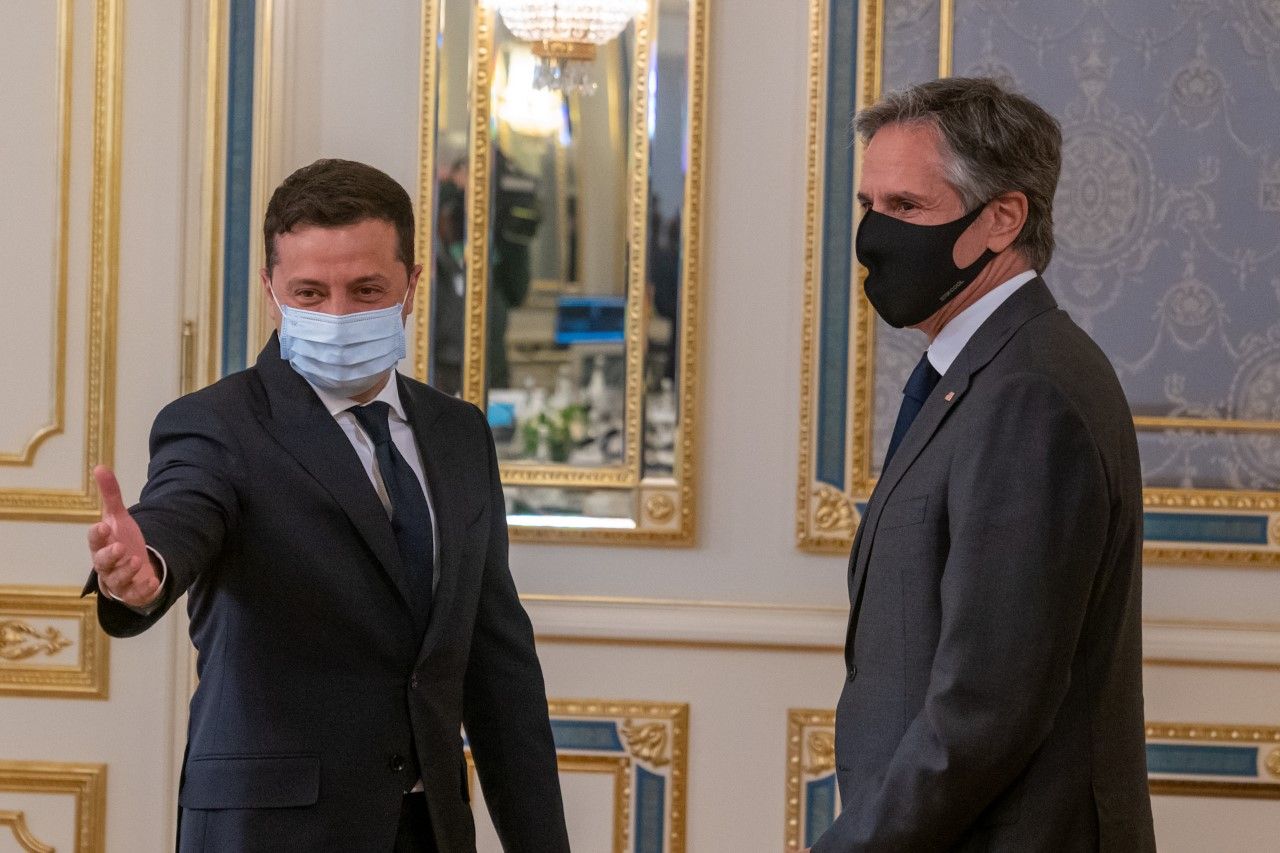 美國國務卿布林肯（Antony Blinken）6日在基輔會見烏克蘭總統澤倫斯基（Volodymyr Zelensky）。 (圖:布林肯推特)