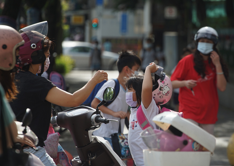 9月1日開學，北市教育局：除飲食外均須戴口罩。示意圖。 (圖：中央社)