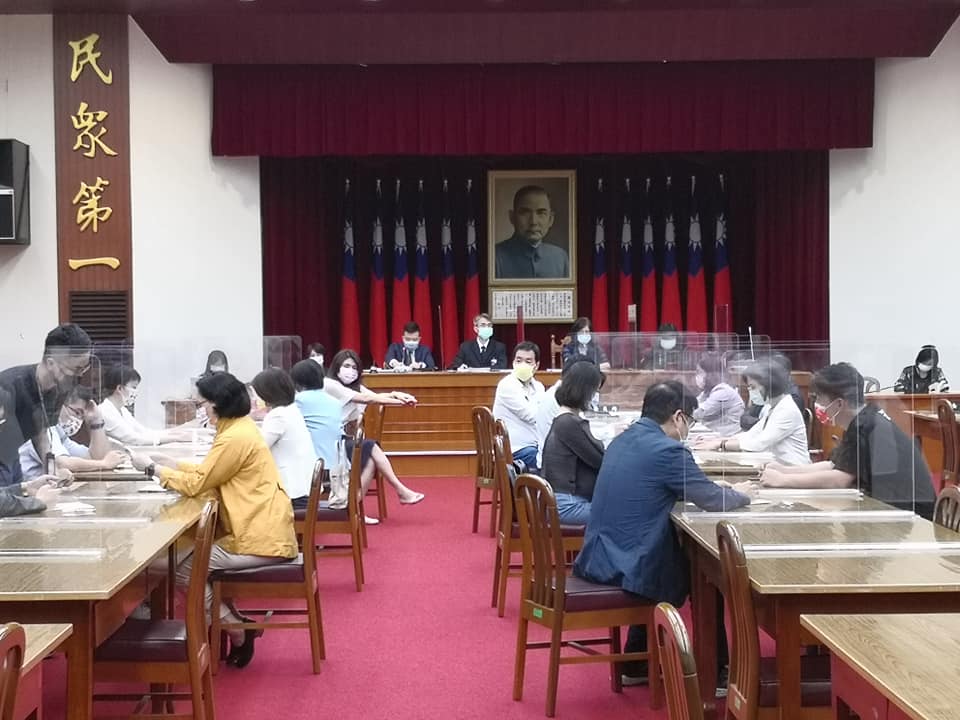 立法院修憲委員會18日召開首次會議，並進行召委選舉。（劉玉秋攝）