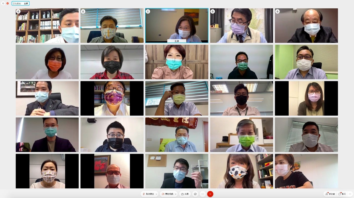 民進黨19日舉行線上中常會，多名中常會紛紛反應各地防疫問題，發言踴躍。（圖：民進黨提供）