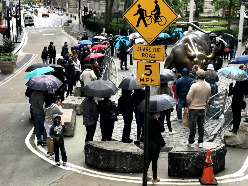 圖為紐約華爾街的銅牛。 (圖：中央社)