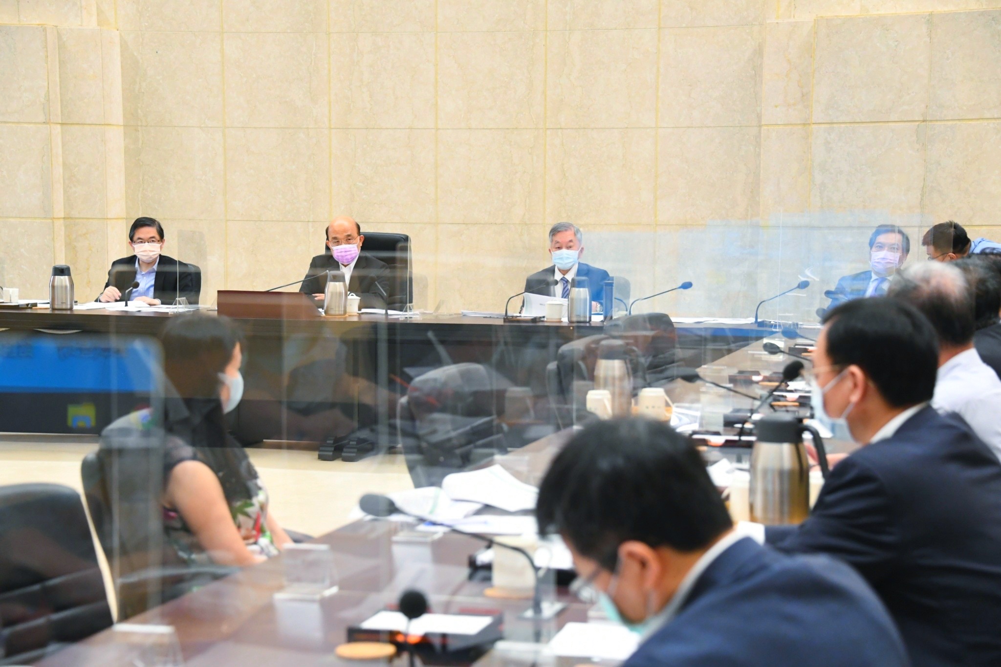 針對京元電子群聚停工14天，行政院長蘇貞昌要求做好移工健康監測等工作。(行政院提供)