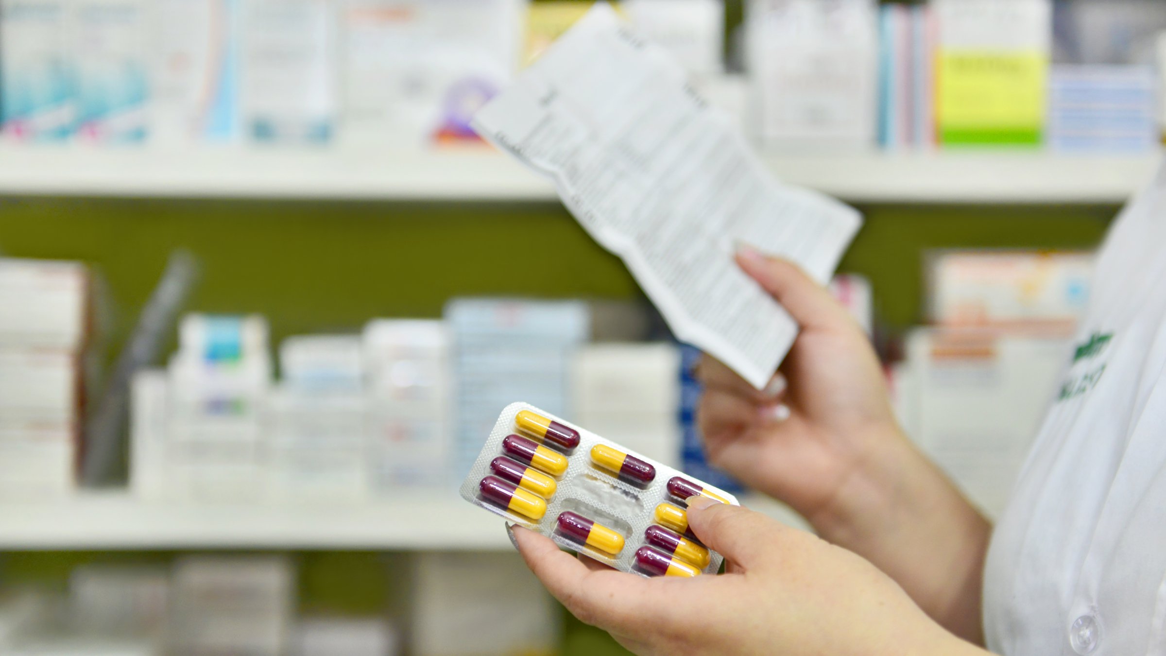 歐盟藥品管理局(European Medicines Agency,EMA)7日向醫生轉發一份指引，對於接種2019年冠狀病毒疾病(COVID-19)疫苗後，出現形成罕見血栓(blood clots)或血小板(blood platelets)低下的嚴重不良反應患者，不要使用肝素(Heparin)進行治療。(圖:EMA推特)