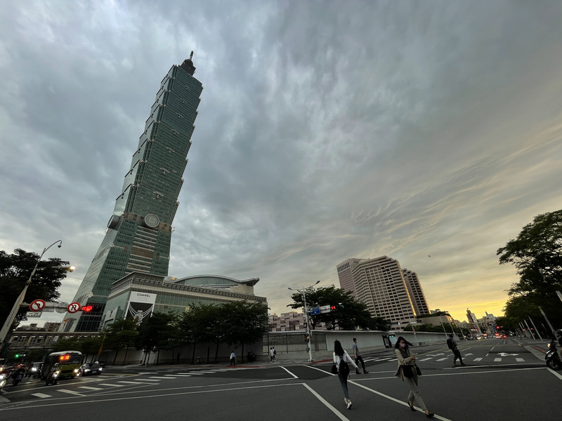 中南部不定時降雨  南投花東上看36度。 (圖：中央社)