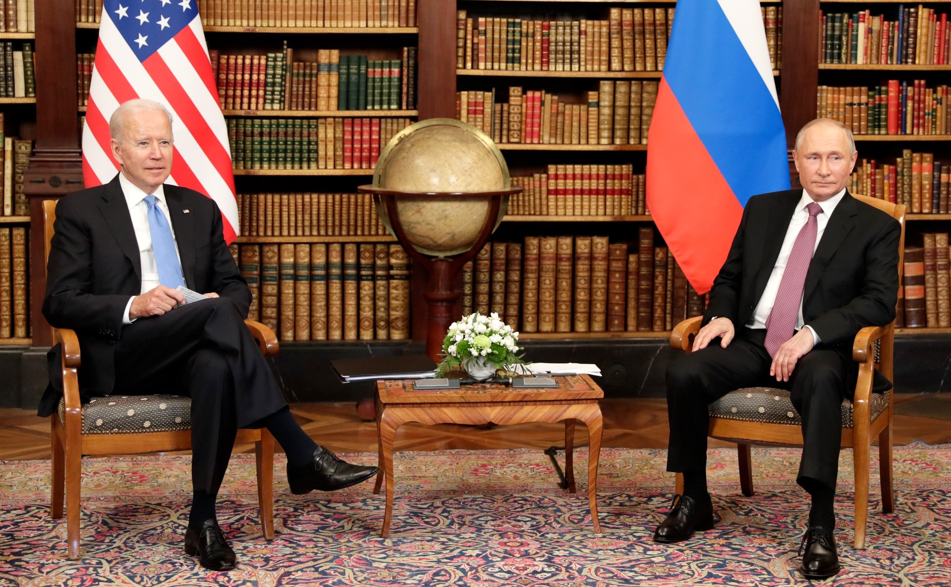 美國總統拜登(Joe Biden)與俄羅斯總統蒲亭(Vladimir Putin)16日在日內瓦拉格蘭奇別墅(Villa La Grange)舉行兩人首次高峰。 (圖:蒲亭推特)