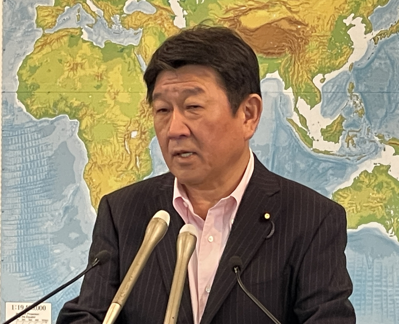 日本外務大臣茂木敏充25日表示，決定在7月中旬前追加提供100萬劑AZ疫苗給台灣。這是日本繼6月4日無償提供124萬劑AZ疫苗給台灣後的第2批，到今天正好相隔3週。 (圖：中央社)