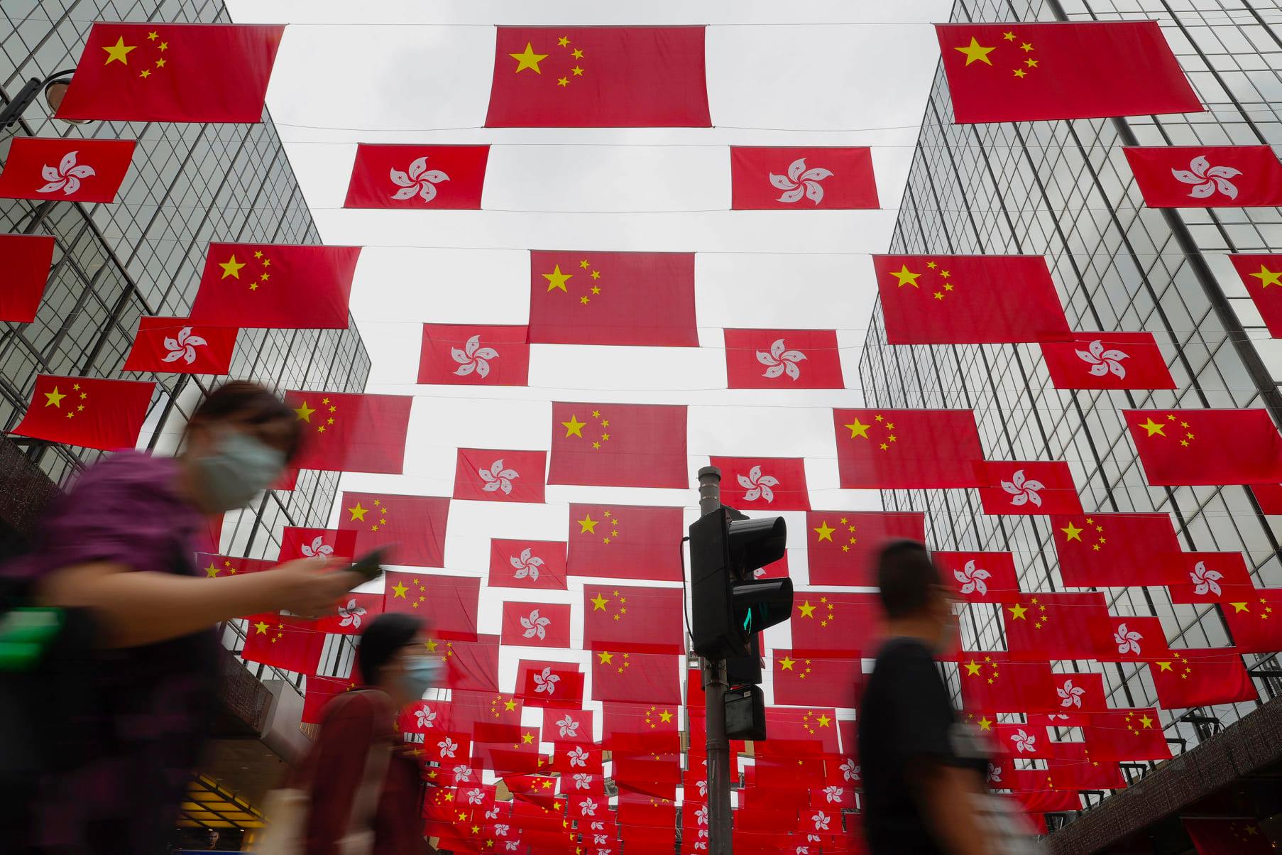 中共慣用經濟手段進行統戰，只要台灣被中共經濟成功利誘，接下來只有無盡的威迫，重蹈香港的覆轍。(美聯社/達志影像)