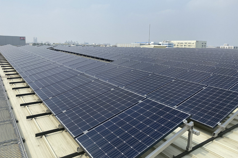 光電建置量增衍生新供電挑戰。圖為蘆竹溝太陽光電設施案場。（資料照片／台南市經發局提供）