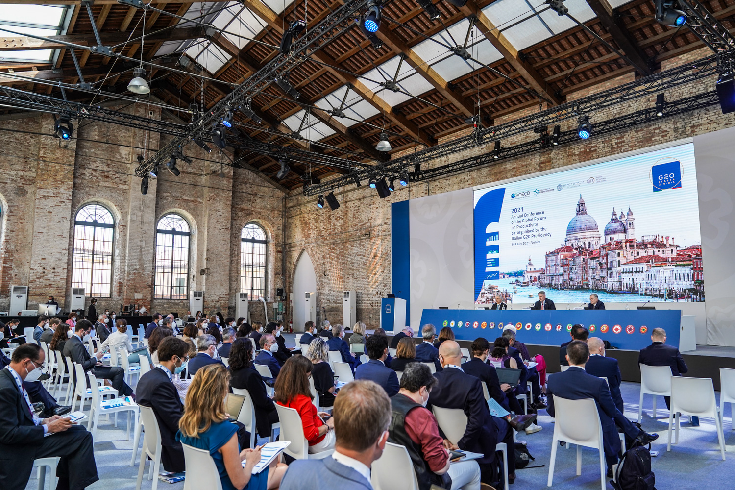 來自世界20大經濟體(G20)的財政部長，9日起在義大利威尼斯(Venice)召開為期2天的會議。(圖:G20推特)