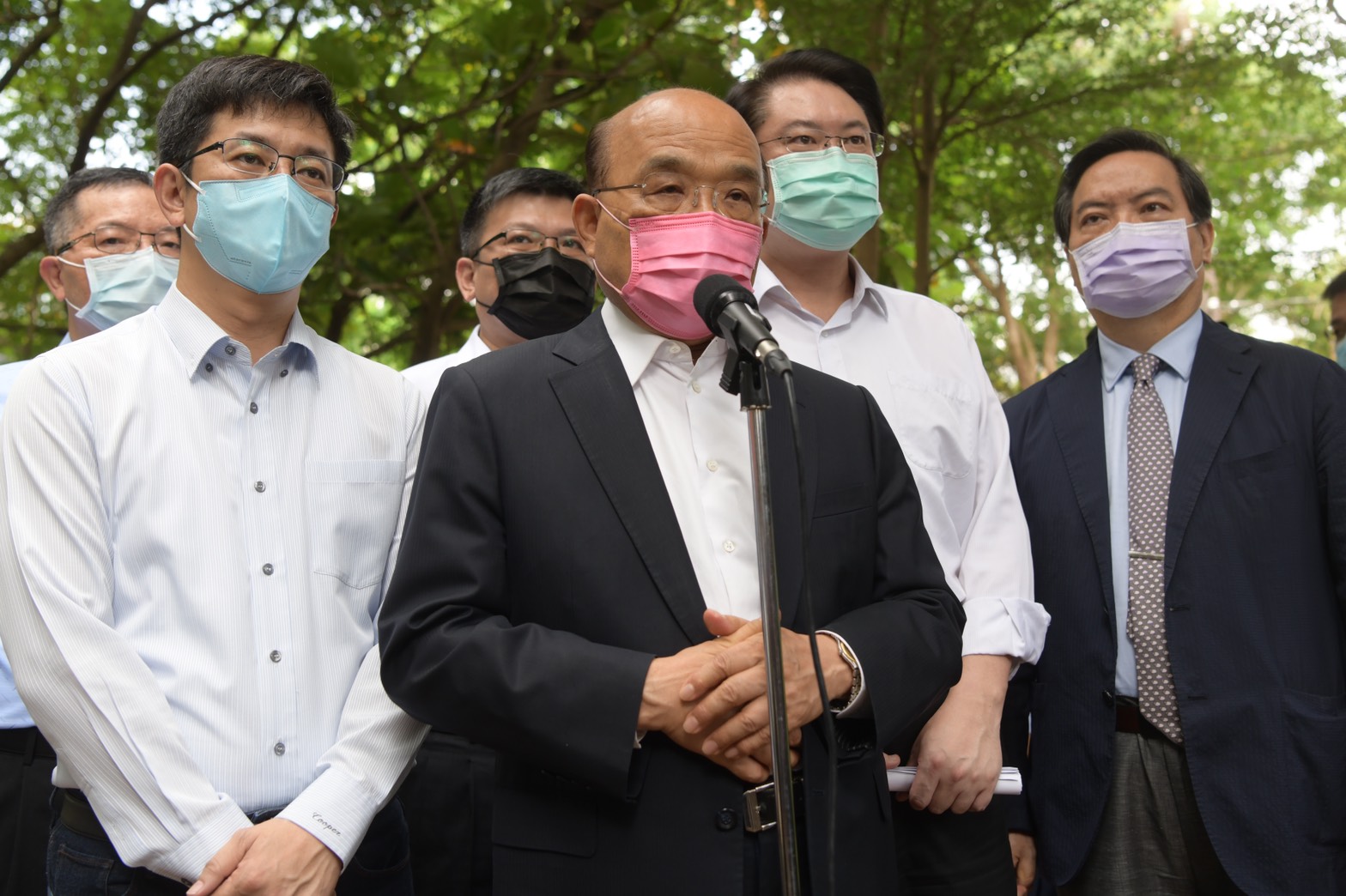 行政院長蘇貞昌17日表示，國際疫苗採購都有保密條款，不能違反規定；但政府預算執行完畢後會有詳細數據提供國會監督。(資料照／行政院提供)