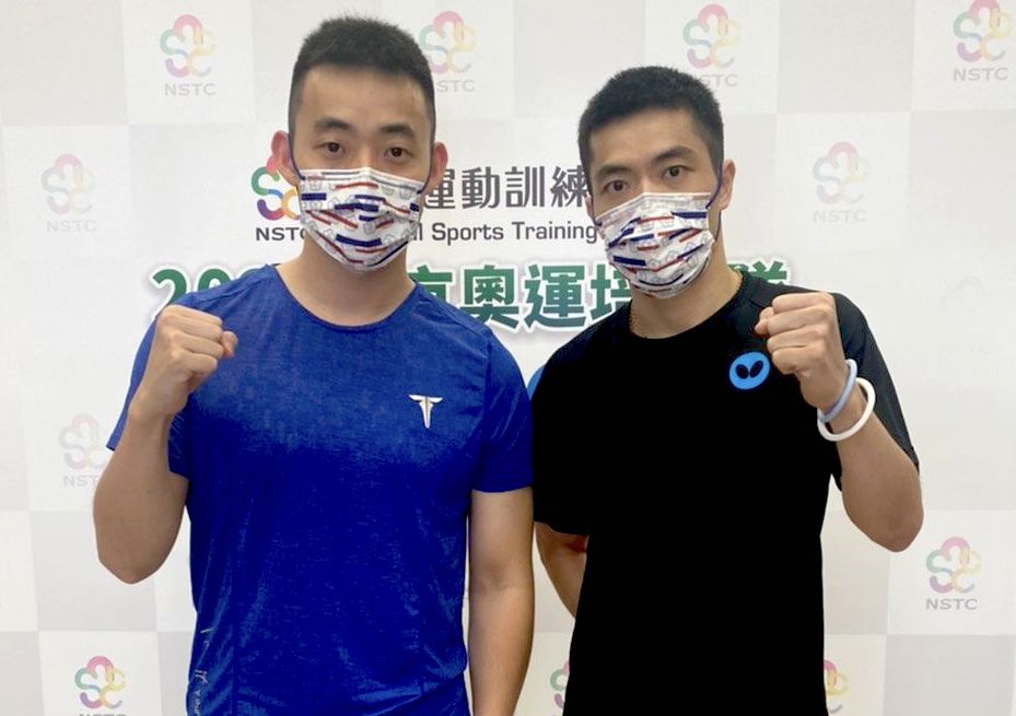 第五度參加奧運的莊智淵(右)與第二度挑戰奧運殿堂的陳建安(左)，期待在即將到來的東京奧運能有最佳表現。(國訓中心提供)