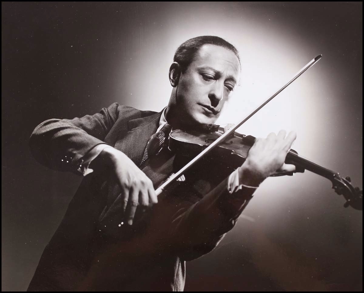 海菲茲（Jascha Heifetz，1901〜1987）出生於立陶宛，後來立陶宛被蘇聯併吞，他則到了25歲以後歸化美籍。圖：取材自網路
