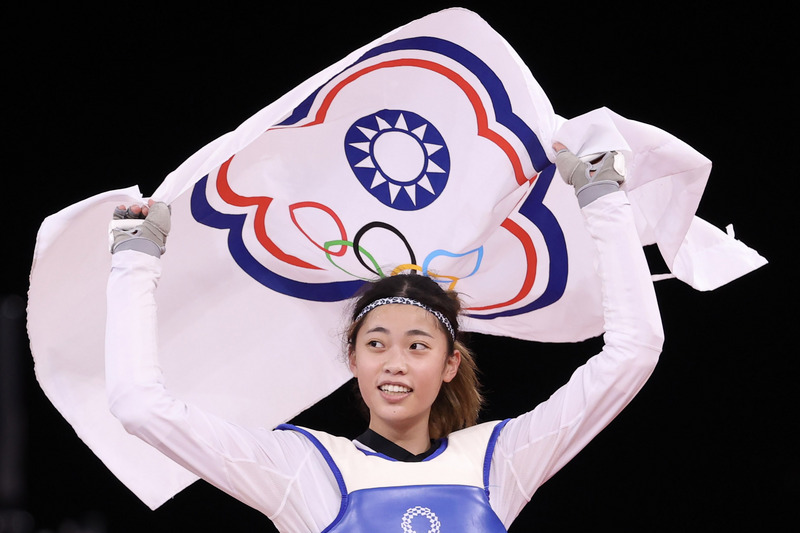 年僅19歲的台灣跆拳道女將羅嘉翎首闖奧運，25日成功拿下東京奧運跆拳道女子57公斤級銅牌。 (圖：中央社)