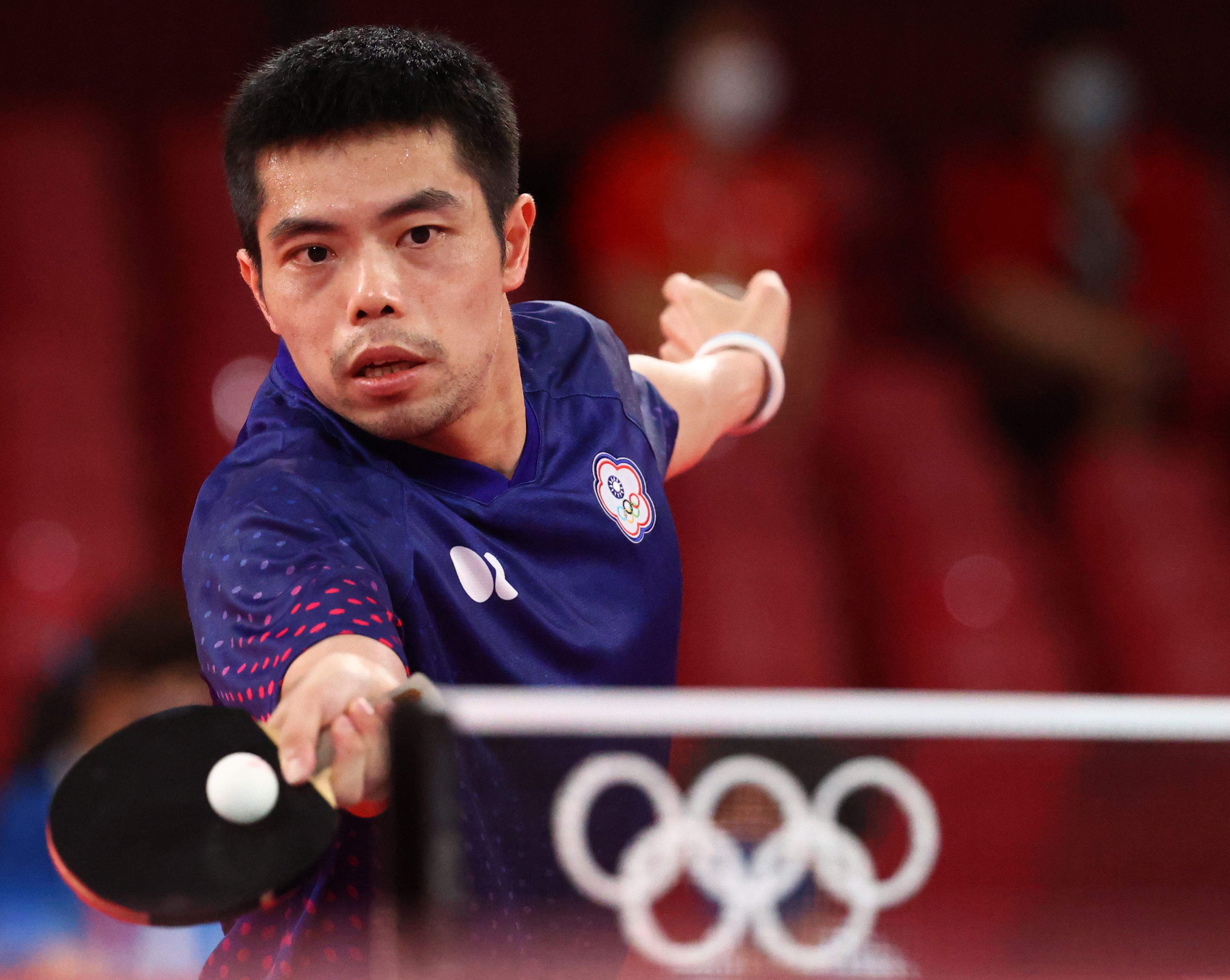 我國桌球老將莊智淵於東奧男單16強賽中，雖纏鬥到第七局，但仍敗給埃及選手阿薩爾，最終止步16強。(路透社/達志影像)