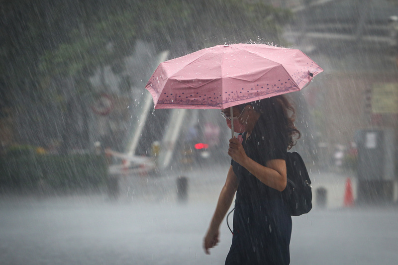西南風偏強天氣仍不穩定 留意大雨豪雨。 (圖：中央社)
