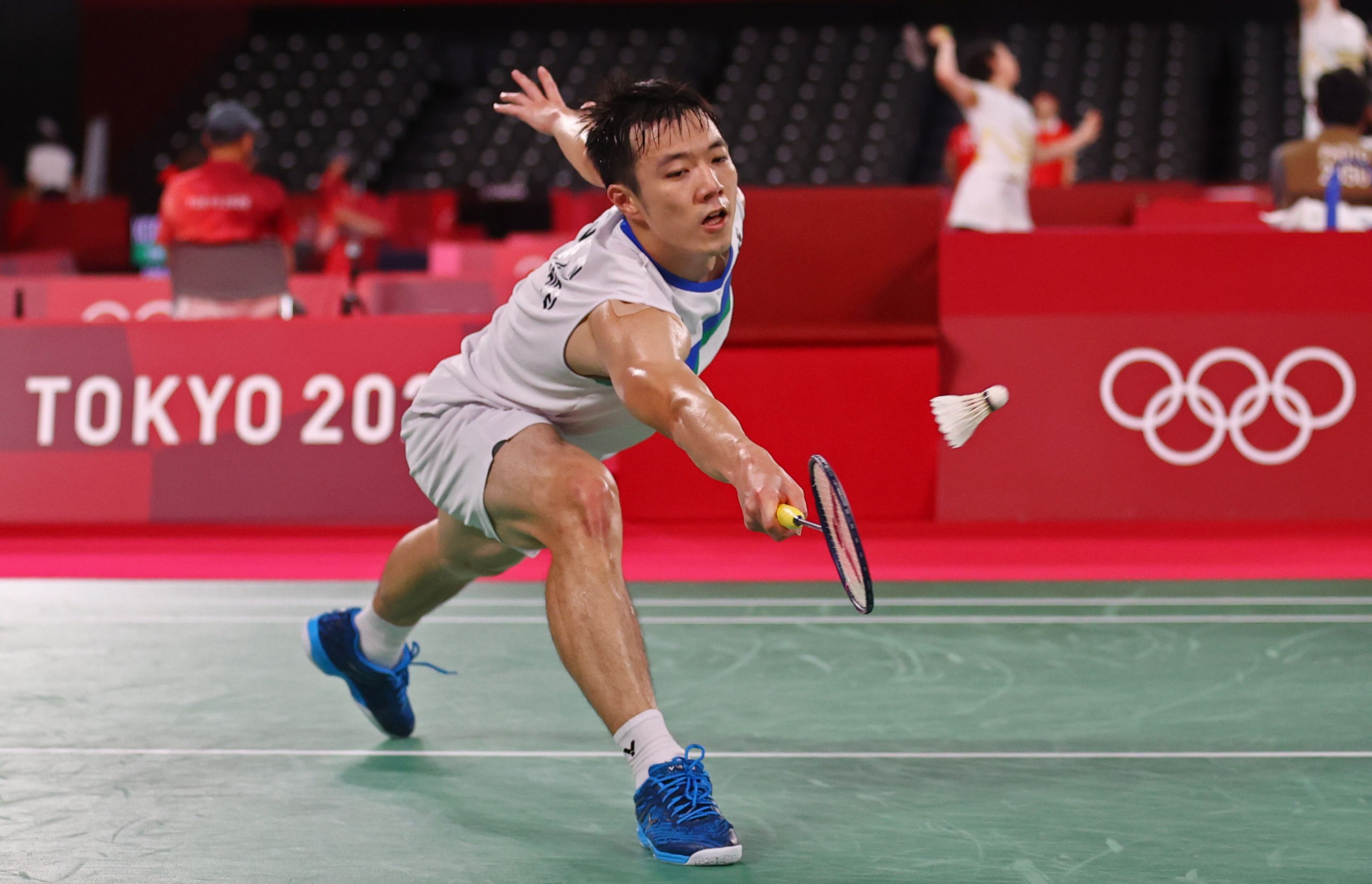 我國羽球好手王子維在東奧敗給丹麥前世界球王安賽龍，最終止步16強。(路透社/達志影像)