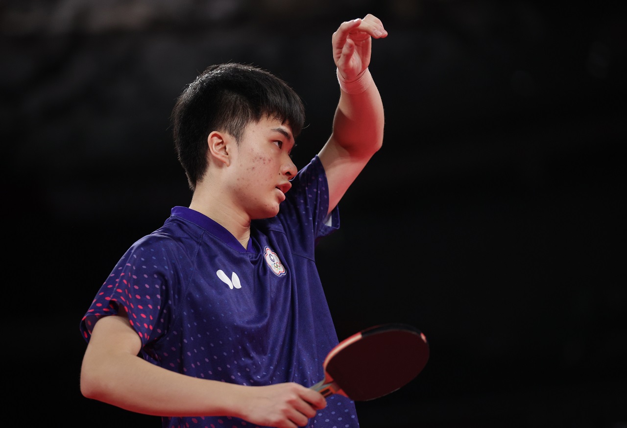 台灣桌球好手林昀儒29日在東京奧運桌球男單準決賽與中國的第一種子樊振東激戰7局以3比4惜敗。(路透社/達志影像)