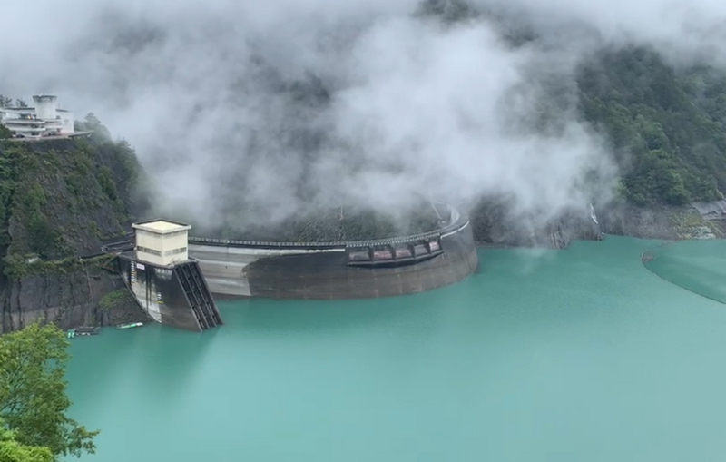 受西南風偏強及低壓帶影響，台中市自1日起降下豪雨，但德基水庫上游集水區降雨量不多，目前德基水庫的蓄水率來到59.5%。（民眾提供） (圖：中央社)