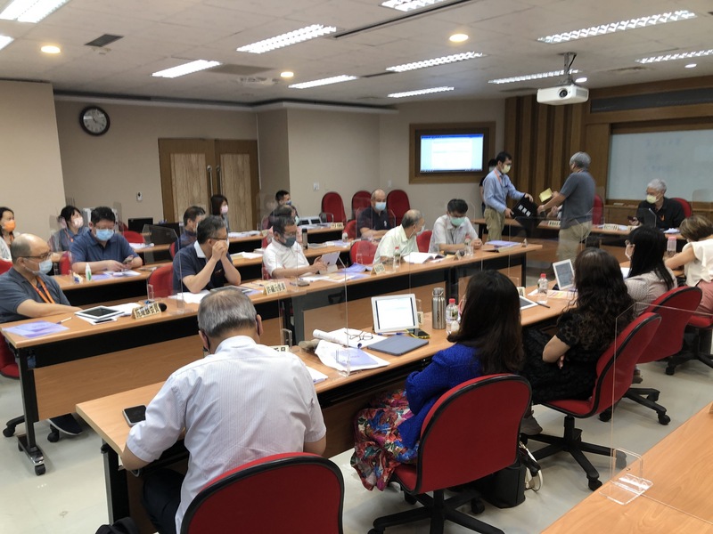 大考中心13日召開考試委員會，討論110學年度指考違反試場規則案件，就考生提早離場案，依情節不同，經委員投票有不同的懲處方式。 (資料照片／中央社)