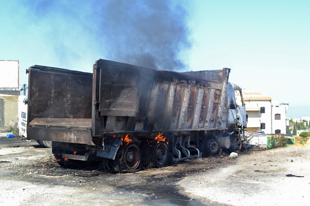 黎巴嫩北部阿卡區(Akkar)附近發生1輛油罐車爆炸的事件，造成最少20人死亡、79人受傷。（AFP)