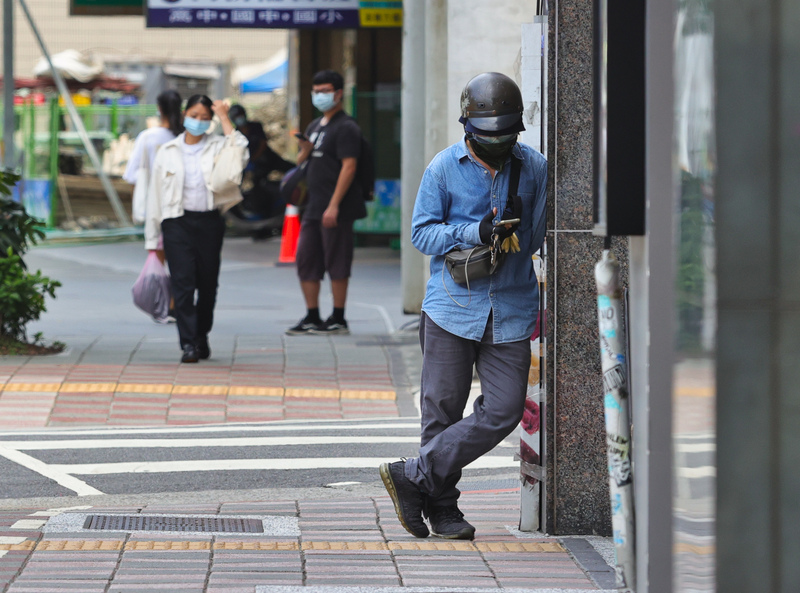 主計總處22日公布8月失業率為4.24%，較上月下降0.29個百分點，連續2個月走低，但仍創8年來同期新高。(資料照/圖：中央社)