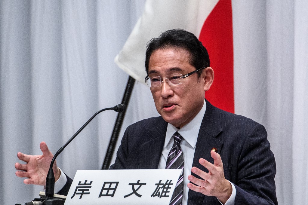 日本首相岸田文雄(Fumio Kishida)支持率墜新低。 (AFP)