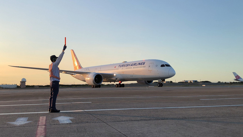 捷克贈送的3萬劑莫德納疫苗，29日下午運抵桃園國際機場，為國內防疫工作再添助力。 (圖：中央社)